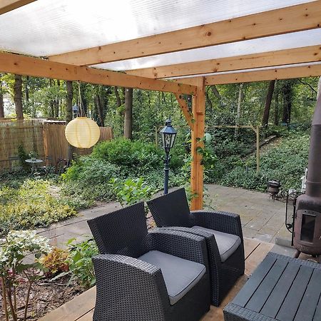 Chalet Met Veranda Aan Bosrand Vledder Ngoại thất bức ảnh
