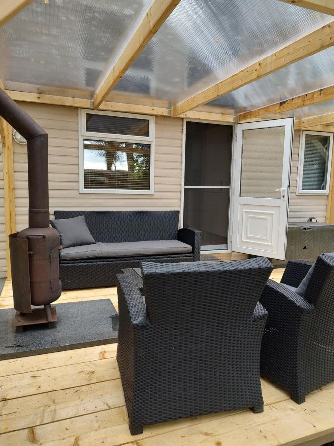 Chalet Met Veranda Aan Bosrand Vledder Ngoại thất bức ảnh