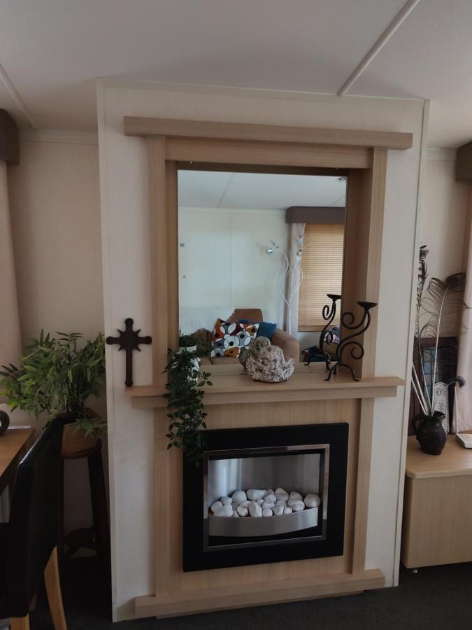 Chalet Met Veranda Aan Bosrand Vledder Ngoại thất bức ảnh